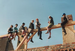 Handwerkerinnen auf dem Bau